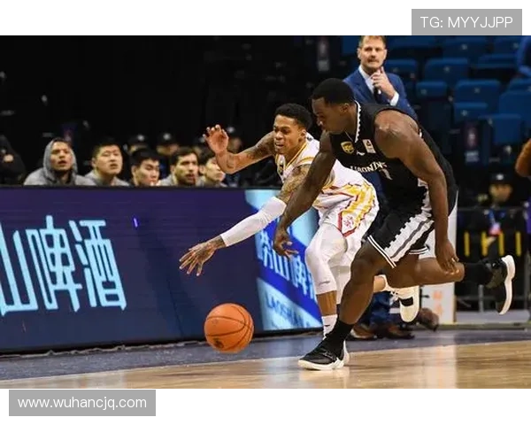 南京篮球队的转型之路挑战赛特别报道展现团队精神与新策略的成功之道